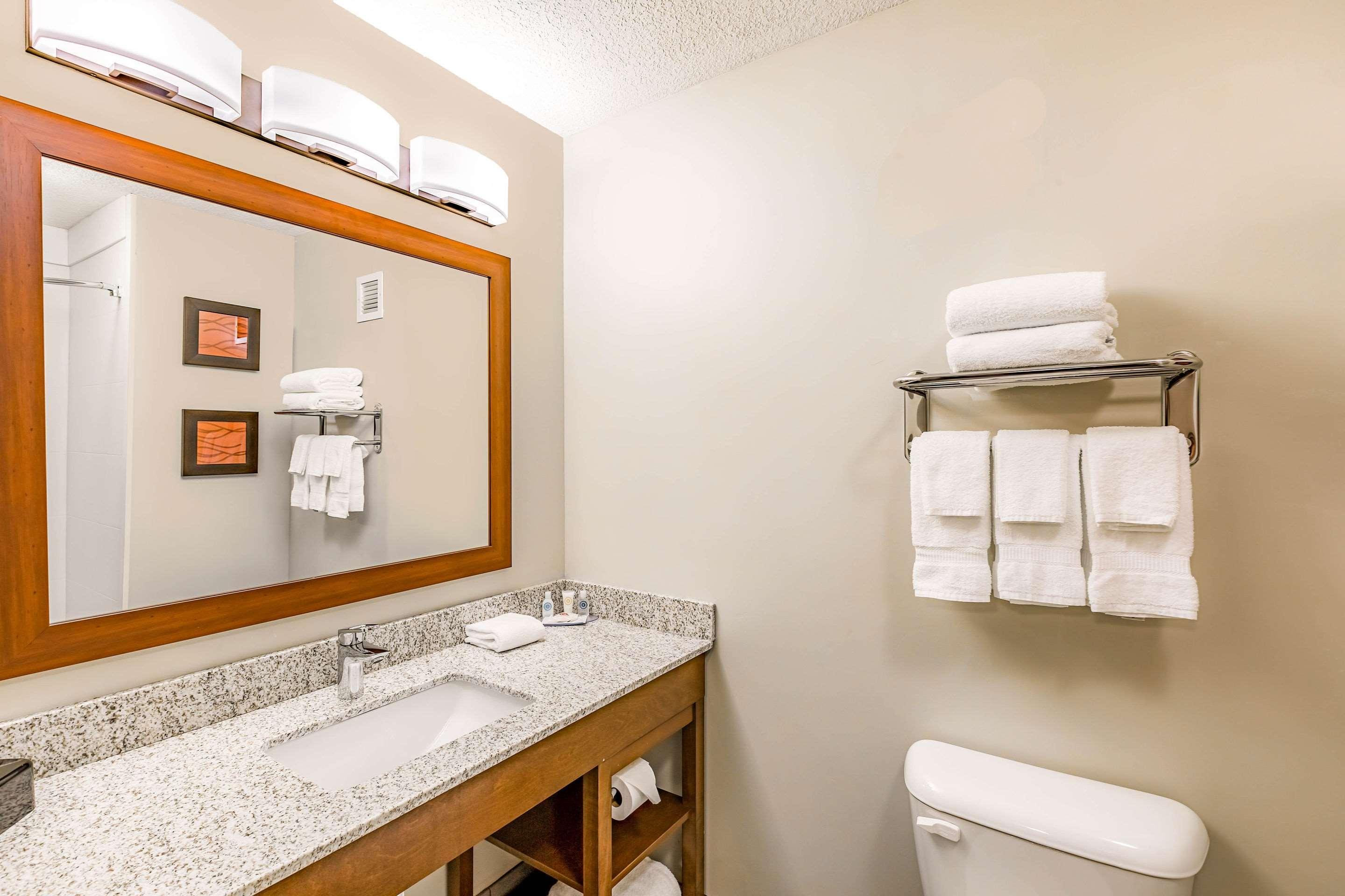 Comfort Inn Altoona-Des Moines Ngoại thất bức ảnh